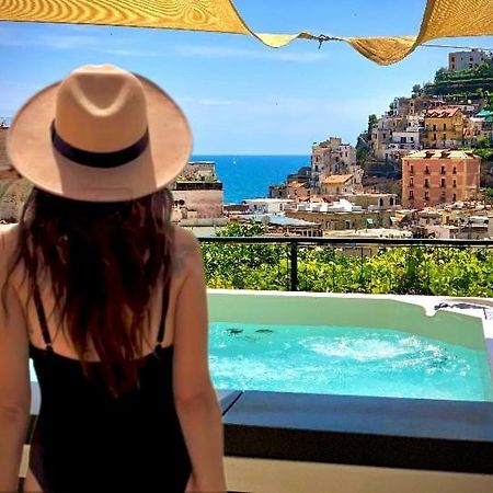 Eden Holiday مينوري المظهر الخارجي الصورة